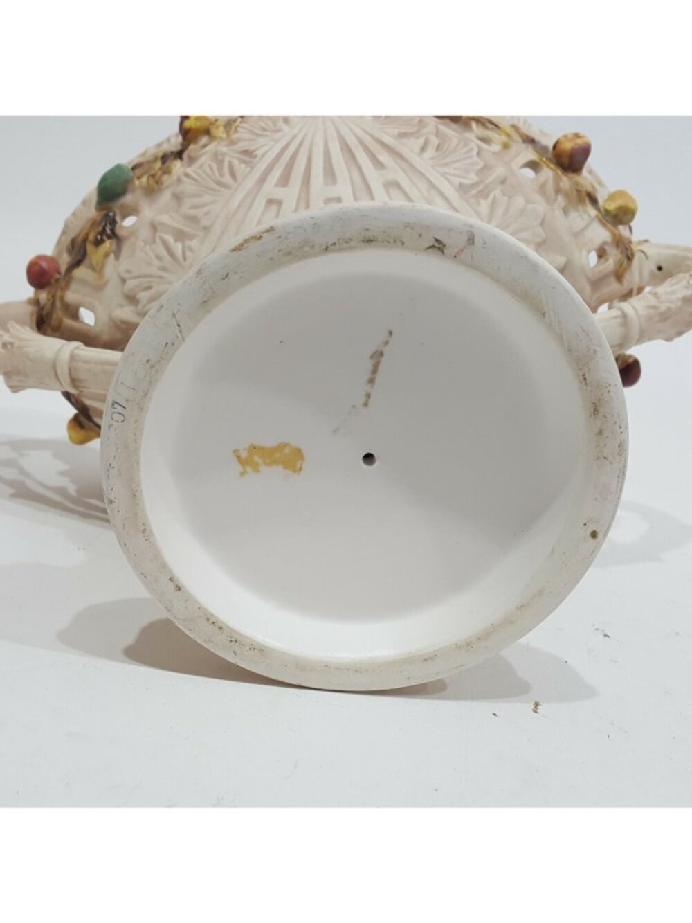 Lenwile Ardalt Porcelain Bowl #30741 White Floral Berries Cream French Country - Picture 7 of 12